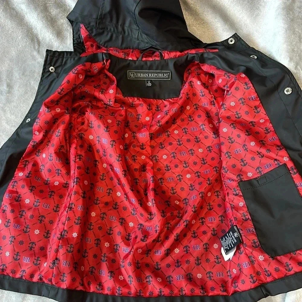 ⭐️ Urban Republic - Gender neutral waterproof Rain  Jacket. Size 5 - Picture 5 of 8